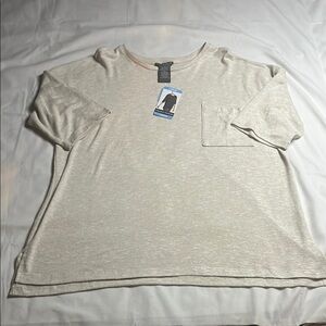 NWT Chelsea & Theodore Pocket Tee